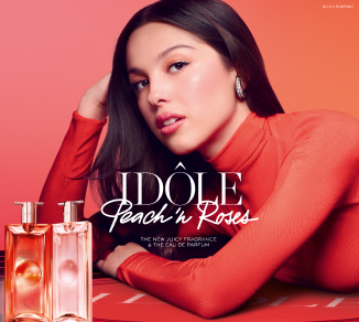 Olivia Rodrigo s flakony parfémů Idôle
